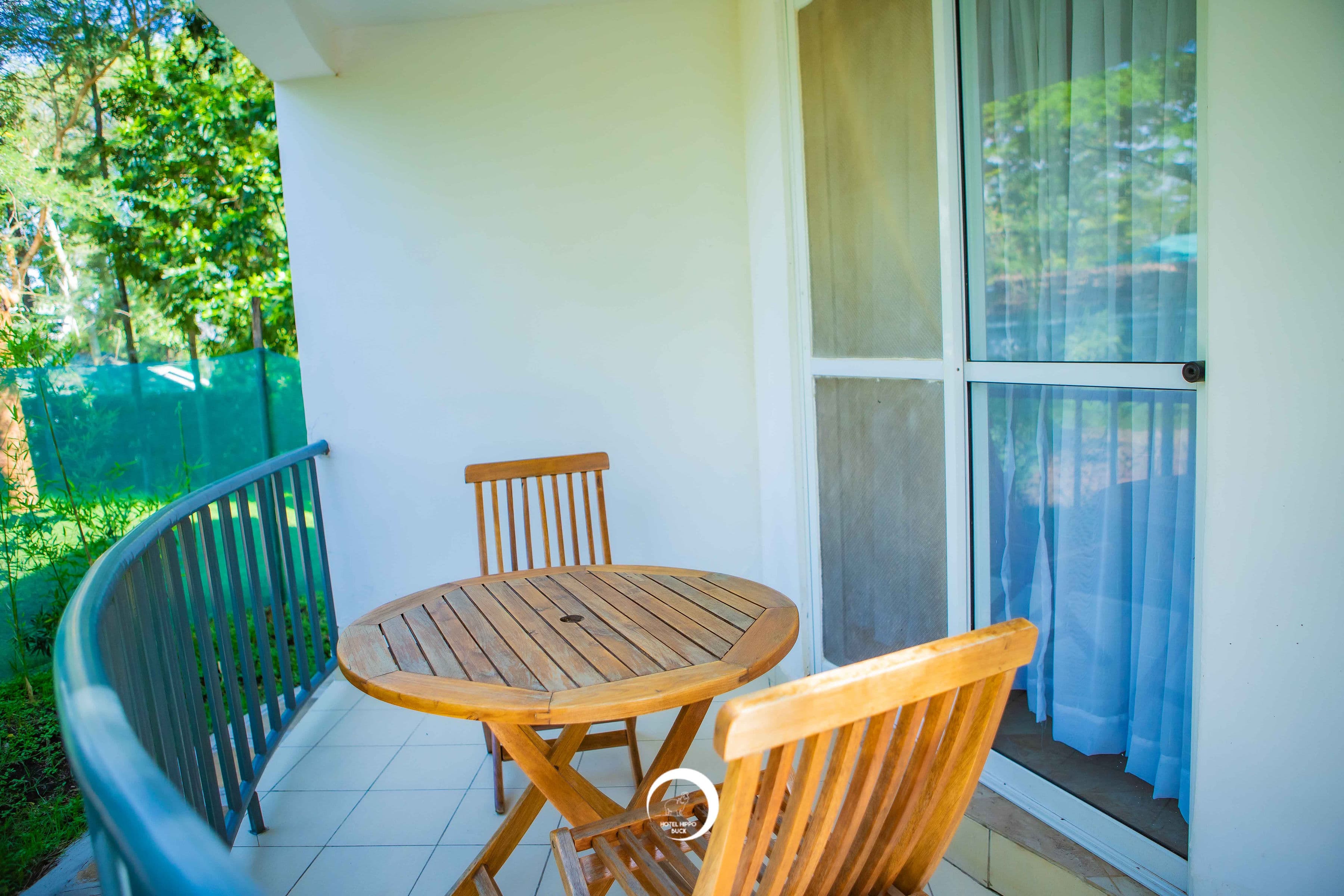 Superior (Pool View)